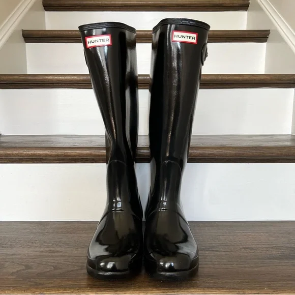 Women's Hunter Tall Boots with Boot Socks - Picture 2 of 9